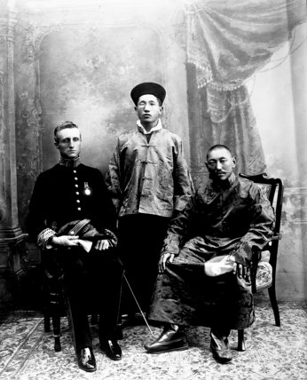 Click to enlarge! 13th Dalai Lama, Sir Charles Bell, Maharaj Kumar Sidkeong Tulku