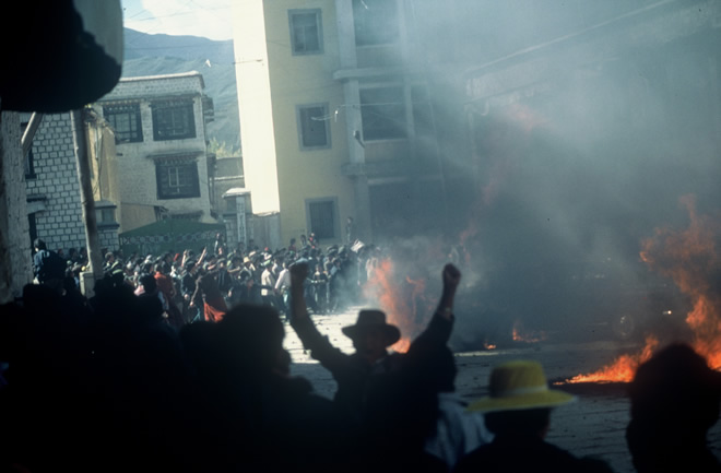 Tibetans’ uprising in 1987. John Ackerly.